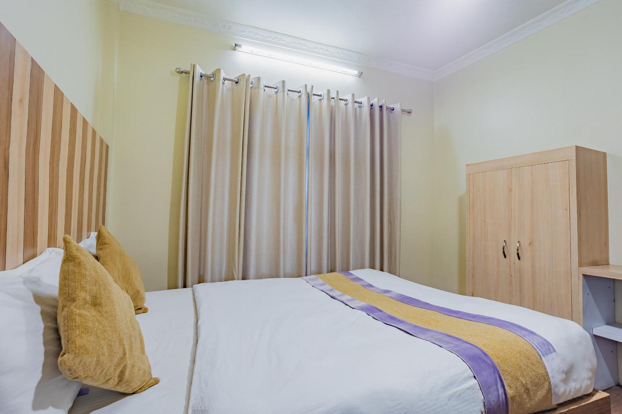 Oyo 821 Hotel Gauri Kathmandu Exterior photo
