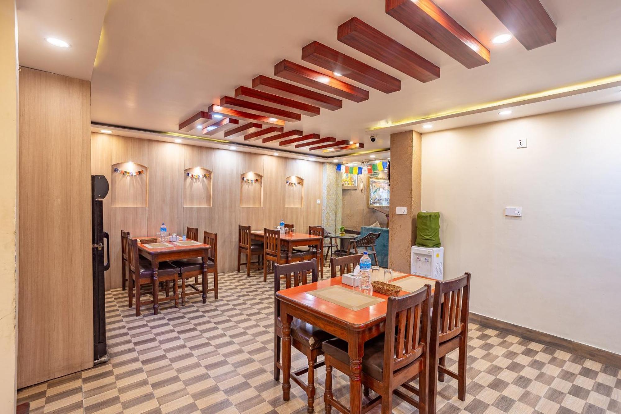 Oyo 821 Hotel Gauri Kathmandu Exterior photo