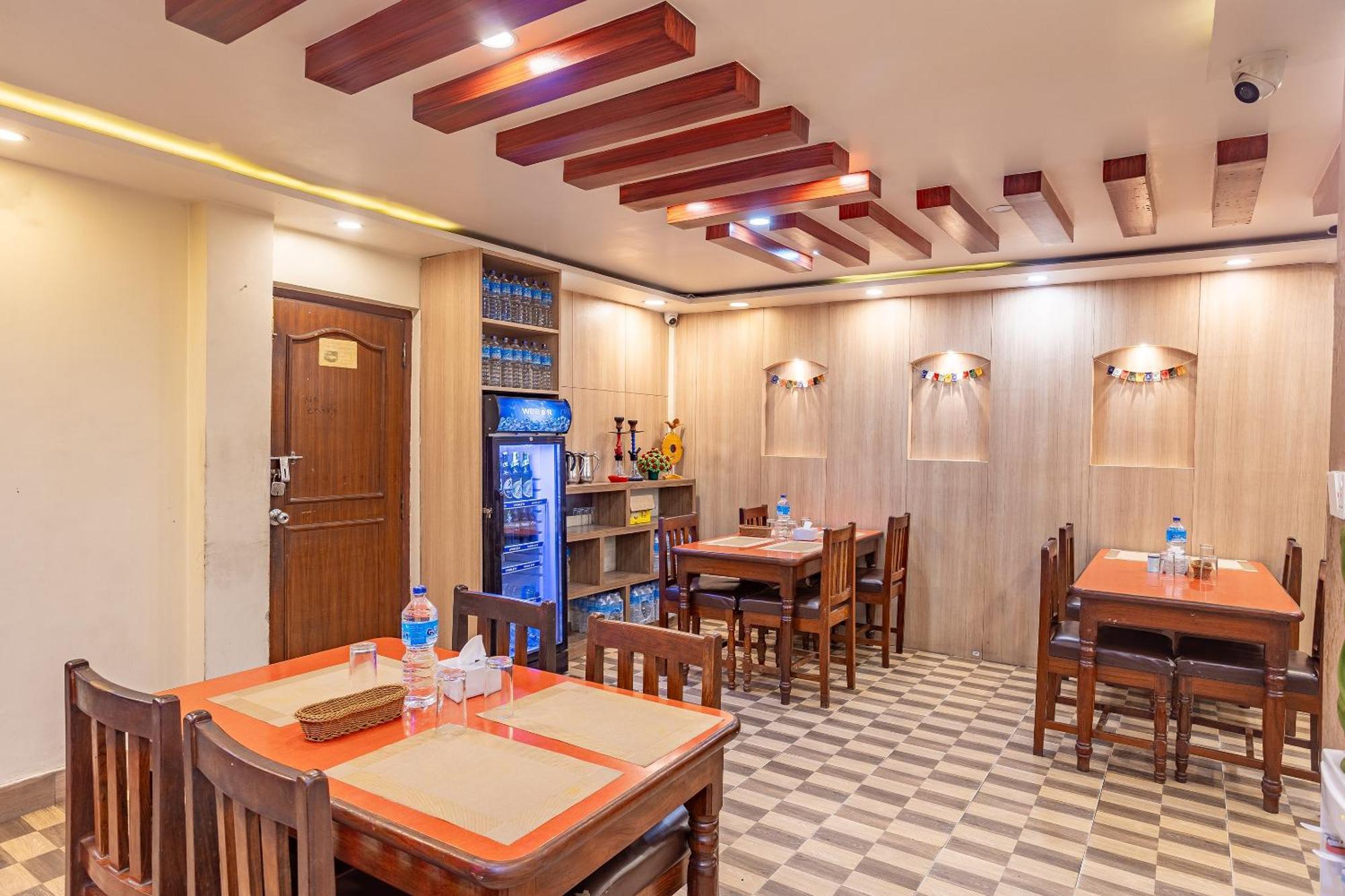 Oyo 821 Hotel Gauri Kathmandu Exterior photo