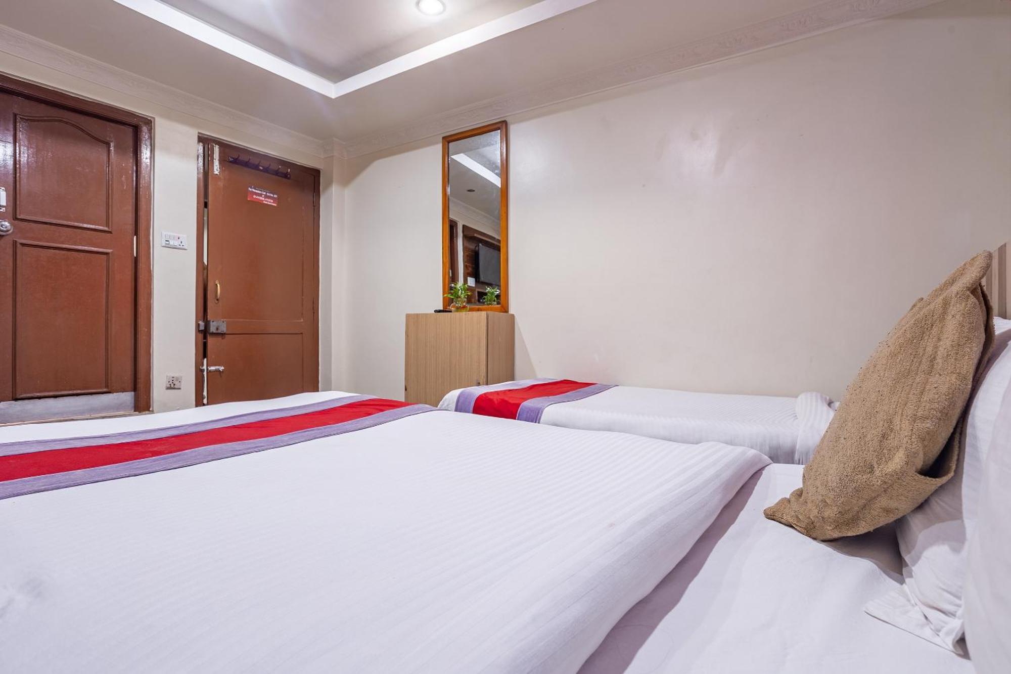 Oyo 821 Hotel Gauri Kathmandu Exterior photo
